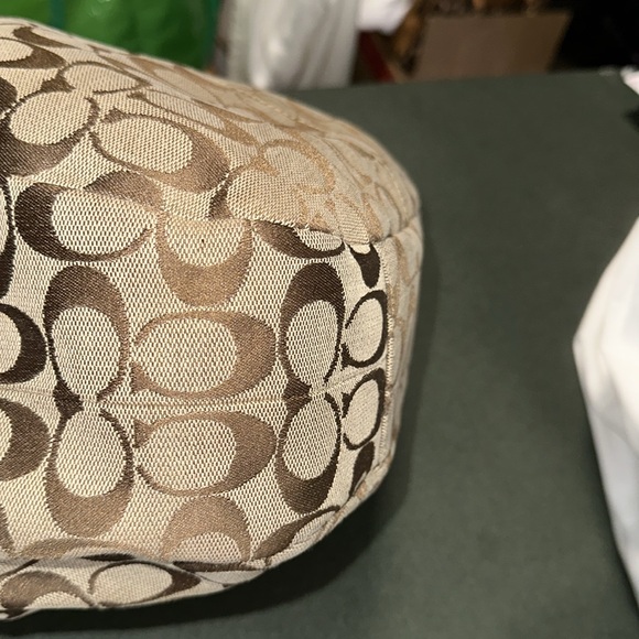 Coach Signature C Shoulder Handbag - Picture 7 of 9